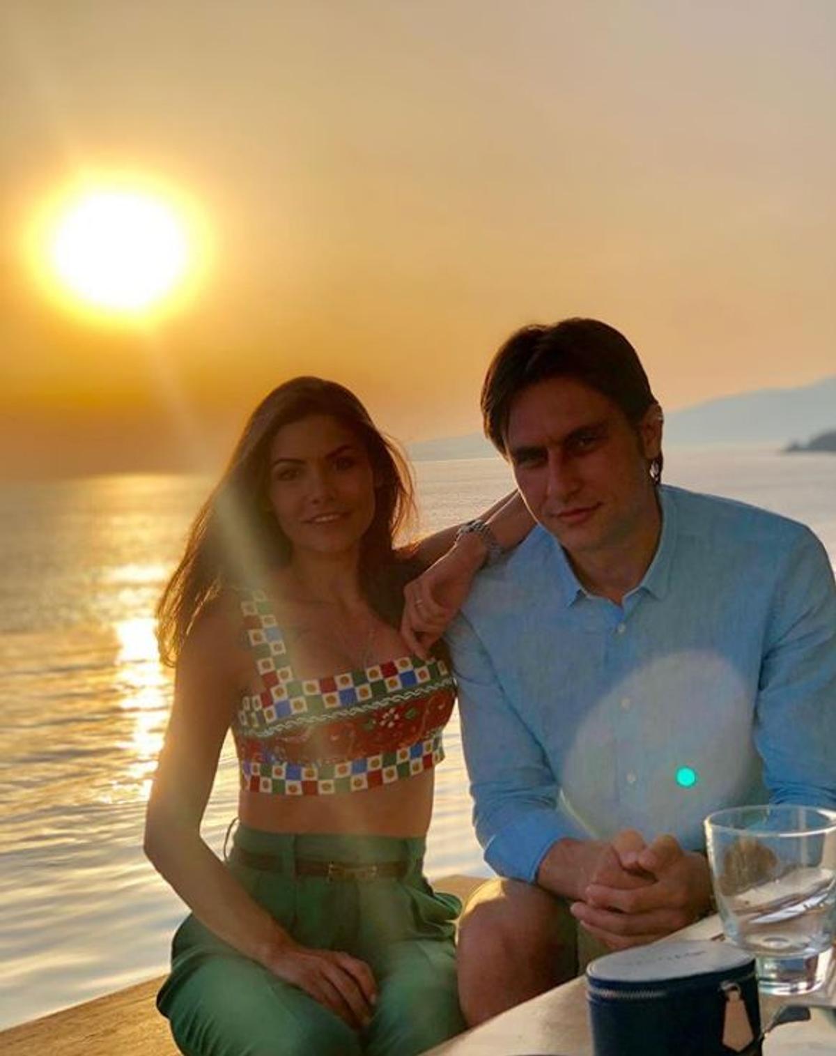 Ciprian Tătărușanu se căsătorește cu iubita sa, Antoaneta. Vila luxoasă în care fac nunta