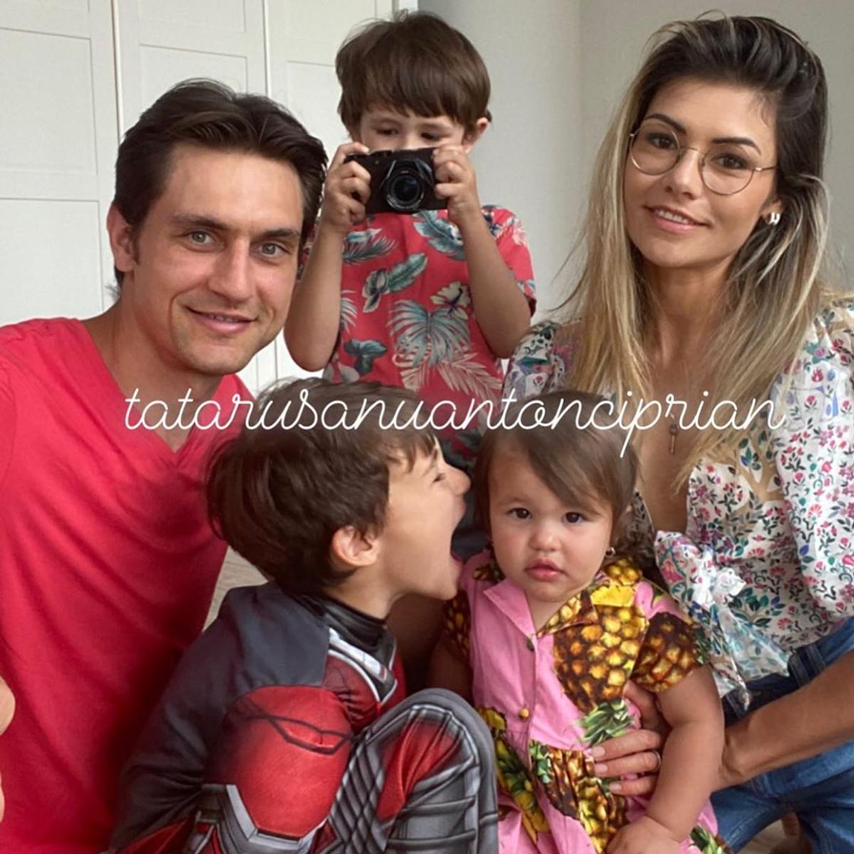 Ciprian Tătărușanu se căsătorește cu iubita sa, Antoaneta. Vila luxoasă în care fac nunta