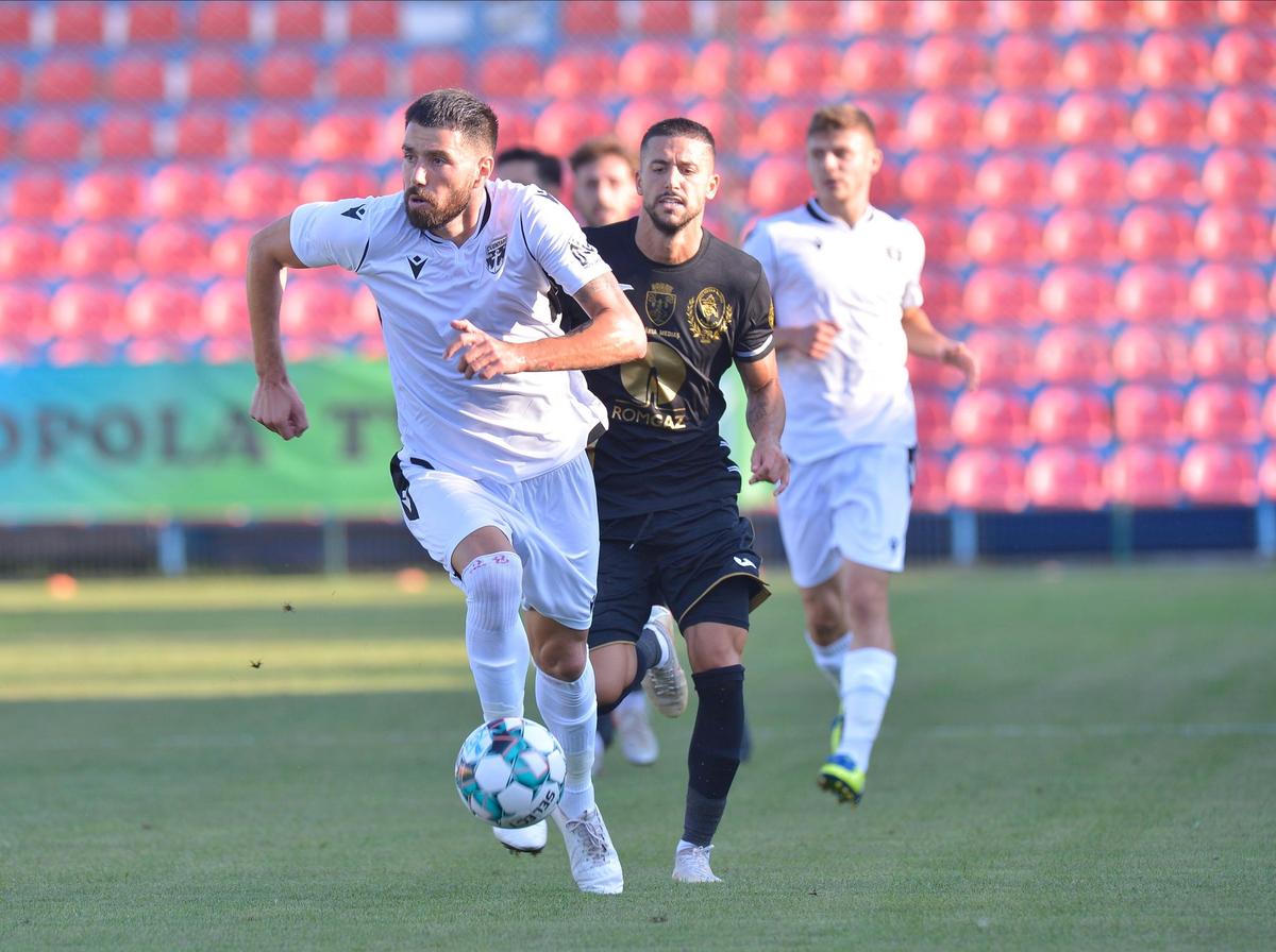 VOLUNTARI - GAZ METAN 2-1. Dusan Uhrin Jr., furios pe toată lumea » Atac la Chivulete și LPF: „Să jucăm la 22:00, să nu mai vedem mingea”