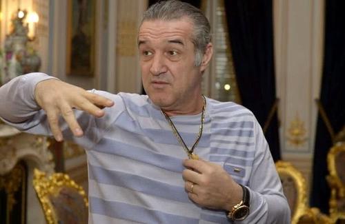 FCSB n-a avut așa atacant! Becali e gata să aducă un fotbalist fără rival