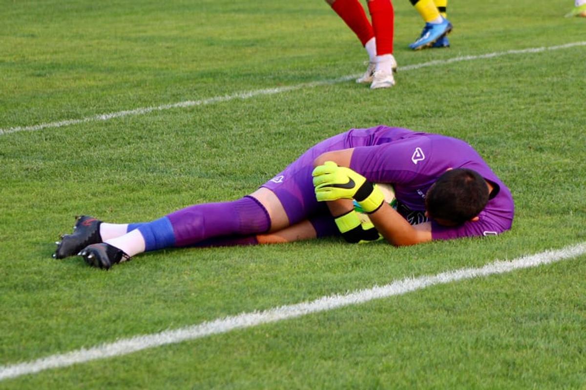 FC BRAȘOV - SR BRAȘOV 0-1. Tibi Ghioane, după calificarea în Cupă cu golul senzațional al portarului: „La noi, publicul e primul jucător, nu al 12-lea!”