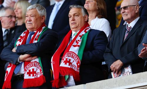 Viktor Orban (centru), premierul Ungariei