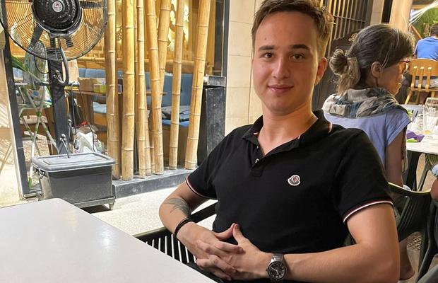 Fiul lui Laurențiu Reghecampf, derapaj antisemit înfiorător: „Israelul merită băgat într-o cameră și pornit dușul” » Reacția antrenorului