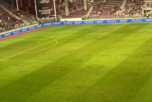 Dinamo Kiev și Beșiktaș se înfruntă în această seară în manșa tur a play-off-ului din UEFA Europa Conference League. Gazonul de pe stadionul Giuești, acolo unde se joacă partida, nu se prezintă în condiții deloc bune.