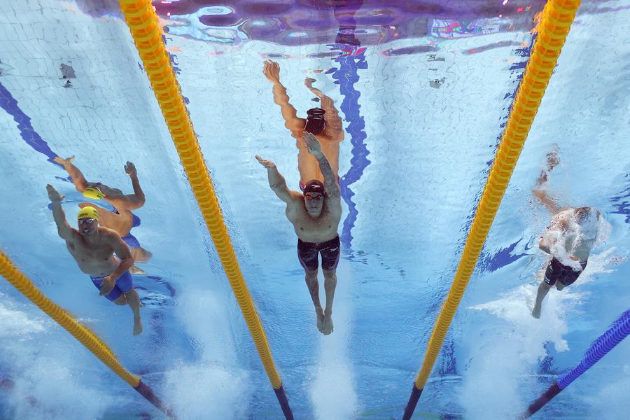 Caeleb Dressel în acțiune FOTO Guliver/GettyImages La 10 zile după aurul lui David Popovici, o BESTIE cu 15 titluri face un anunț-bombă: „Vreau cu disperare!”