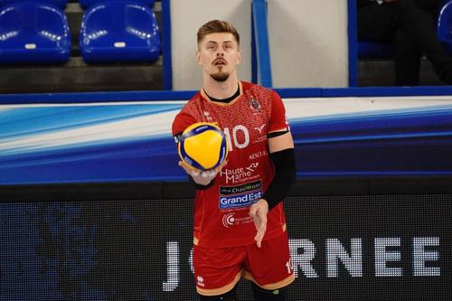 Adrian Aciobăniței este unul dintre cei trei jucători din naționala României, care evoluează în străinătate FOTO Imago Images