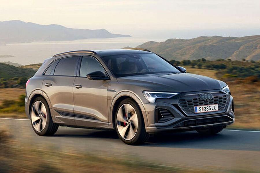 Audi Q8 e-tron, modelul ales de Harry Kane Provocare pentru Harry Kane » Prima oară cu volan pe stânga! Ce mașină și-a ales de la sponsorul Audi
