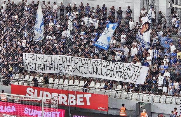 Moment de reculegere la derby! Fanii Universității Craiova, mesaj emoționant pentru regretatul Victor „Fonfo” Niculescu: „Veșnic unul dintre noi”