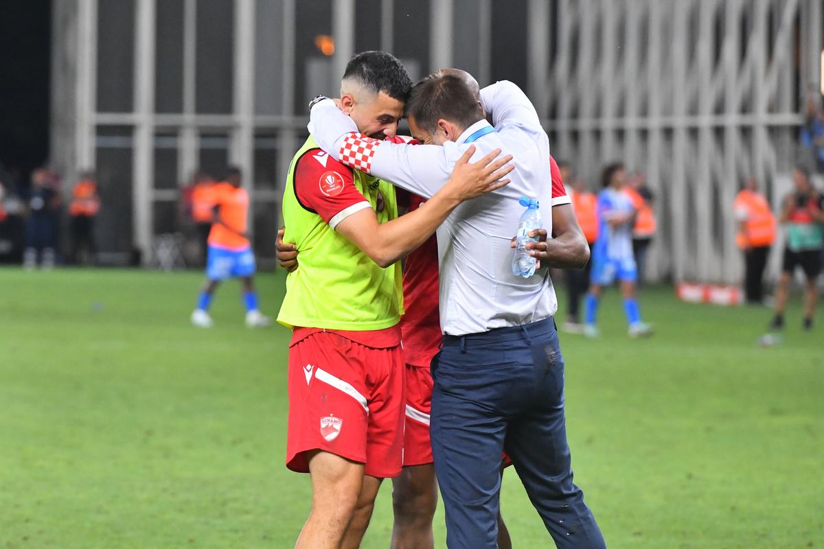 „N-am văzut în viața mea așa ceva, nu uit!” » Mitriță s-a luat de Dinamo, înaintea meciului de la Craiova
