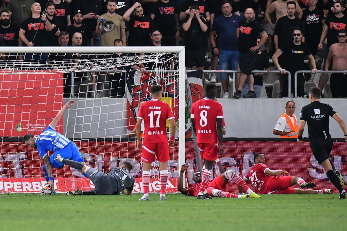 „N-am văzut în viața mea așa ceva, nu uit!” » Mitriță s-a luat de Dinamo, înaintea meciului de la Craiova