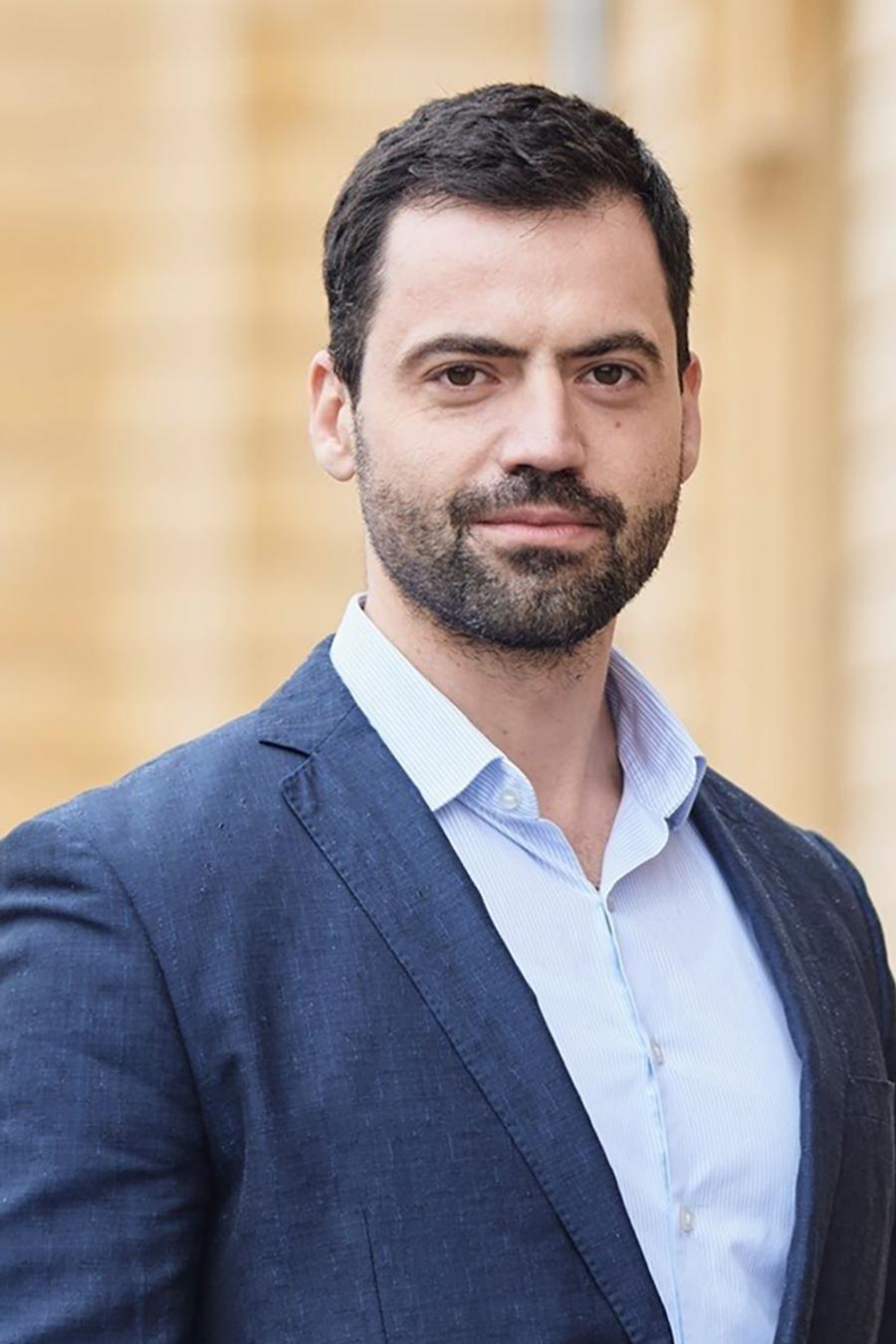 Ștefan Busnatu Totul despre sănătatea inimii » Doctorul Ștefan Busnatu explică în detaliu: care e cel bun „medicament” și cel mai mare dușman pentru un cord puternic