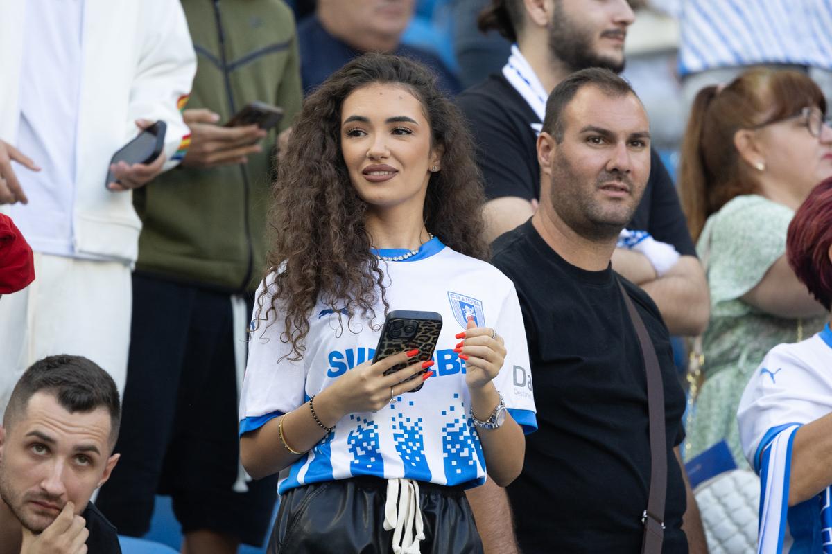 Lavinia, prietena lui Mihnea Rădulescu