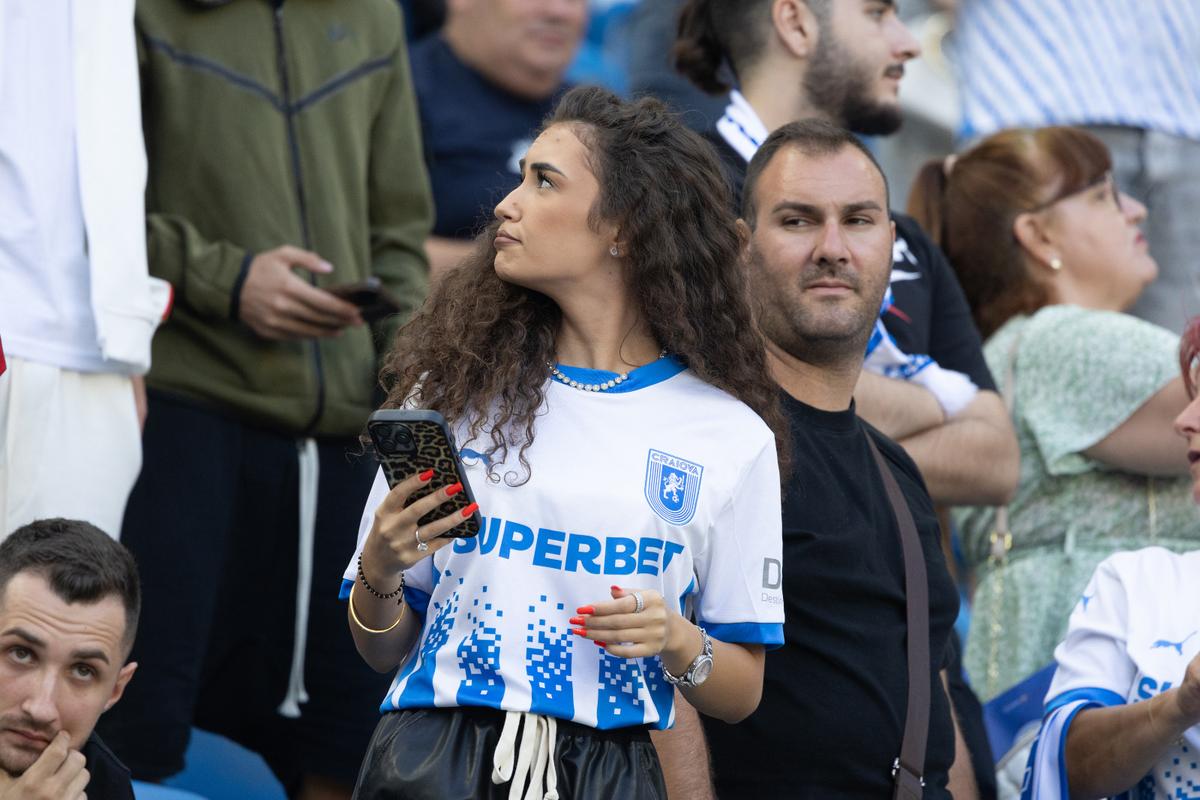 Lavinia, prietena lui Mihnea Rădulescu