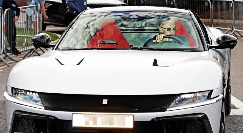 Noul Ferrari al lui Erling Haaland / foto: The Sun