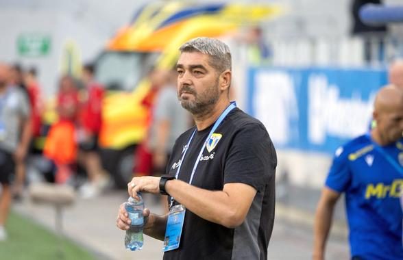 Liviu Ciobotariu a avut un discurs categoric la adresa jucătorilor săi, apoi a exclamat: „Cum a intrat, Doamne ferește!”