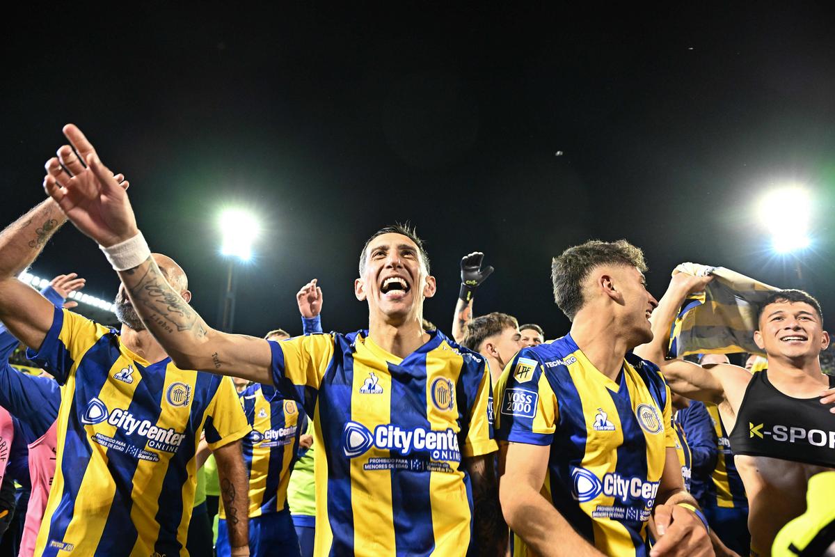 Cristian Fabbiani, fostul atacant de la CFR Cluj, învins de un gol genial al lui Angel Di Maria » Atmosferă de vis în Rosario -  Newells Old Boys