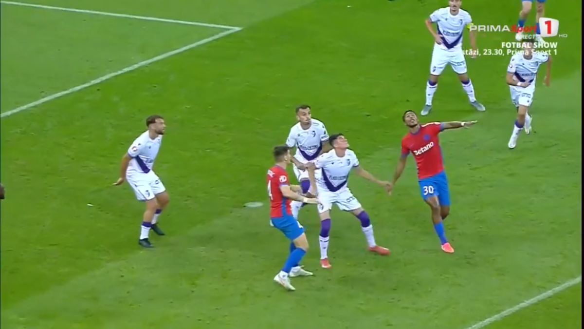 Fază controversată în FCSB - Argeș: Ngezana, iertat de eliminare? » „Foarfecă” direct în capul unui adversar, care a fost schimbat înainte de pauză