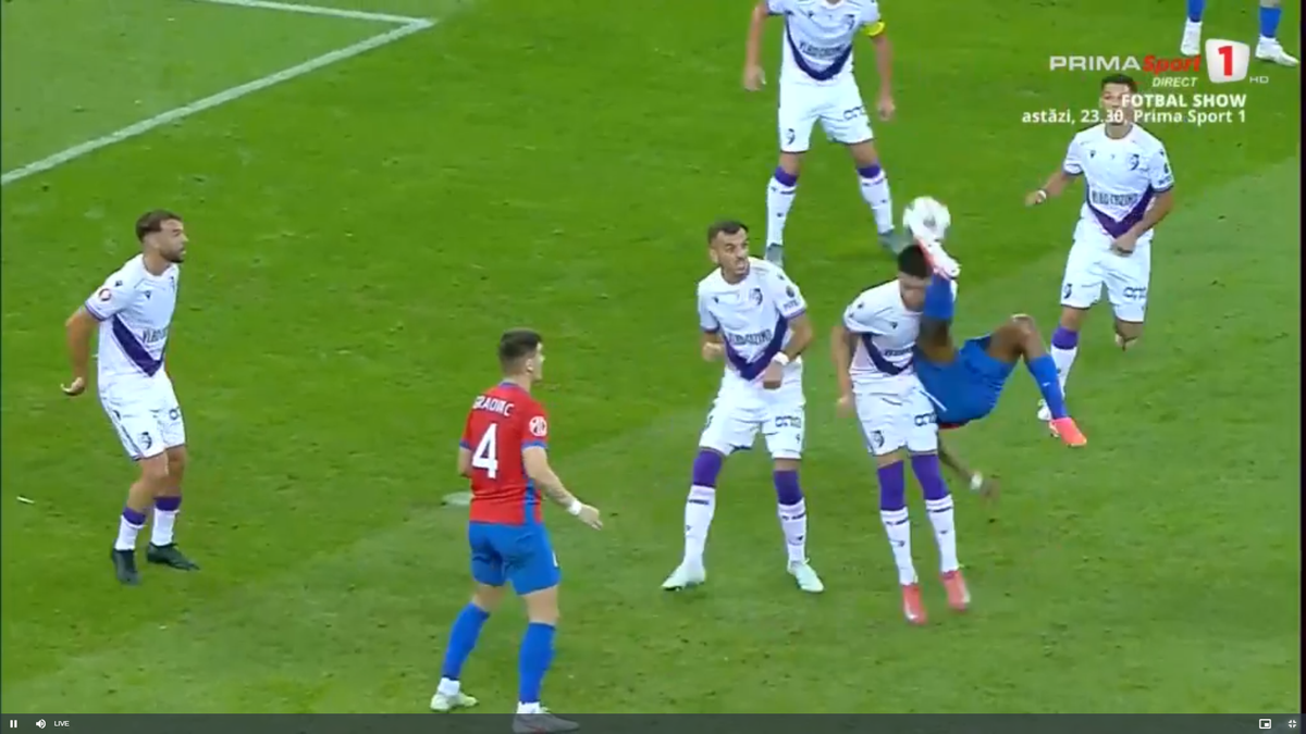 Siyabonga Ngezana l-a lovit cu tibia în cap pe Mario Tudose