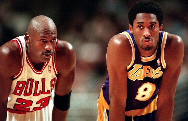 „Sfântul Graal” » Un cartonaș de colecție cu Michael Jordan și Kobe Bryant a fost vândut pe o sumă colosală!