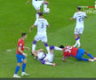 Fază controversată în FCSB - Argeș: Ngezana, iertat de eliminare? » „Foarfecă” direct în capul unui adversar, care a fost schimbat înainte de pauză