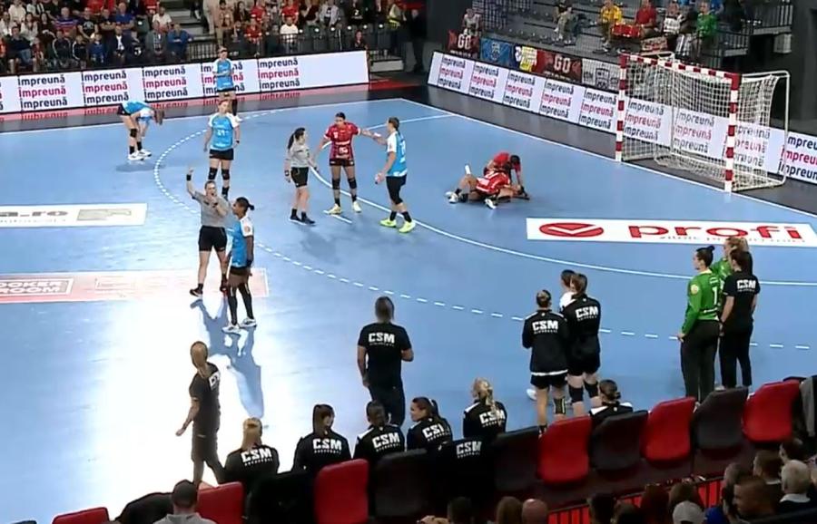 Omoregie, eliminată două minute CSM București - Gloria Bistrița, finală EPICĂ în Supercupa României la handbal feminin » 4 reprize de prelungiri, 79 de goluri marcate!