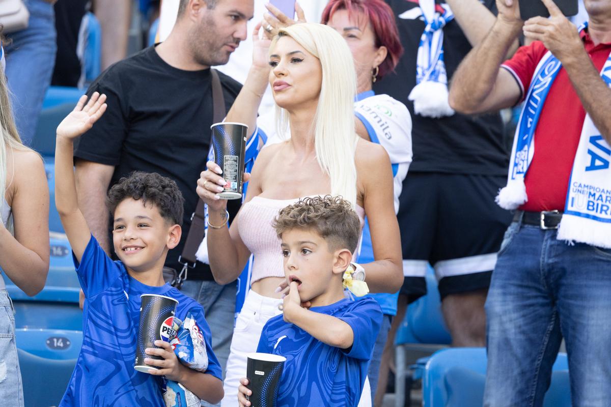 Dimineață și-a văzut fiul campion în București, iar seara a fost pe „Oblemenco” la Craiova - Petrolul