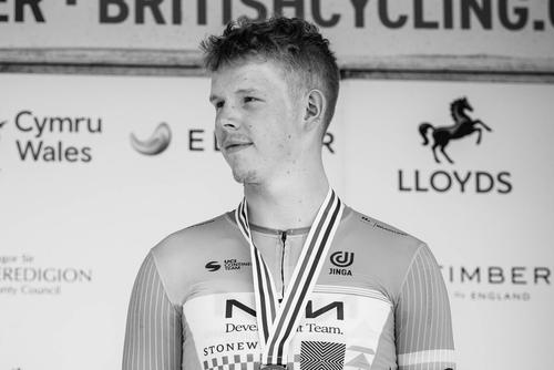 Ciclistul britanic Finlay Tarling a decedat la 19 ani, în timpul etapei a opta a Turului Portugaliei/ Foto: Imago