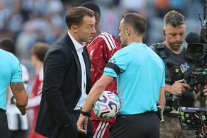 Contră între noul manager al „coțofenelor” și Peter Schmeichel: „Nicio șansă!”