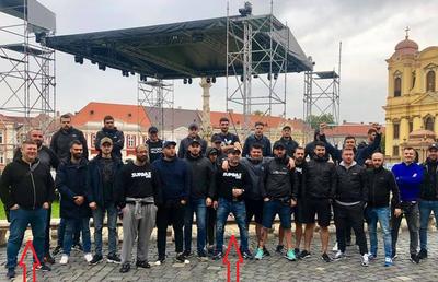 EXCLUSIV // VIDEO Controversatul Ștefan Demici și un temut ultras, în mijlocul suporterilor dinamoviști care au creat haos pe străzile din Timișoara » Noi imagini cu bătaia desprinsă din Vestul Sălbatic, înainte de UTA - Dinamo