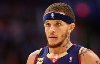 Un fost jucător din NBA, văzut cerșind pe străzile din Dallas! Cine este baschetbalistul și cum a ajuns în această situație