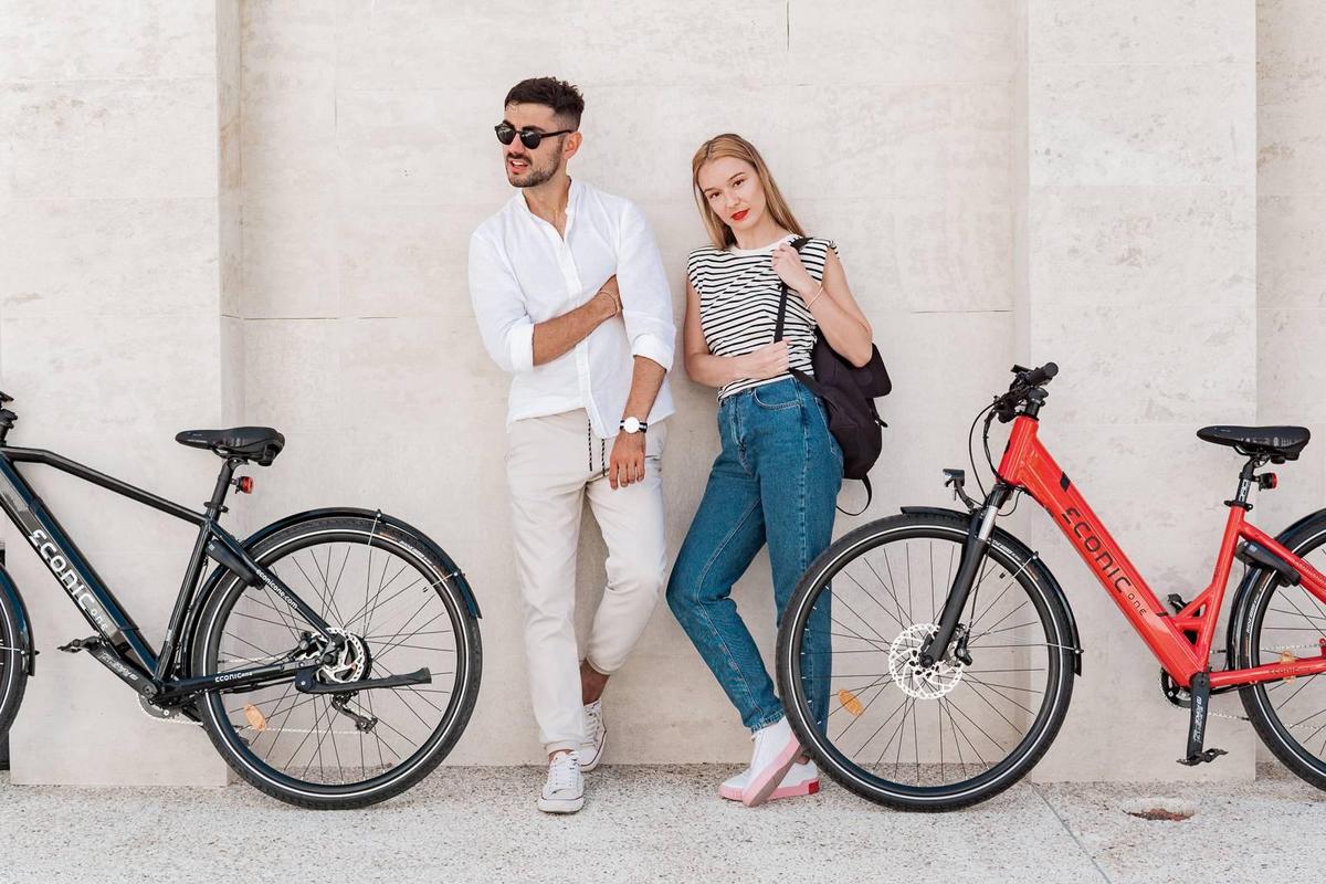 Bicicletele electrice nu sunt viitorul. Ele sunt prezentul! Tot ce trebuie să știi despre cea mai eficientă soluție pentru evitarea traficului