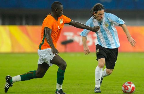FCSB l-a dorit și pe Ousmane Viera (33 de ani, fundaș central) de la Hermannstadt pentru meciul cu Slovan Liberec din Europa League.