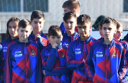 COVID-19, virusul care a dat peste cap FCSB în ultima perioadă, afectează și juniorii echipei finanțate de Gigi Becali.