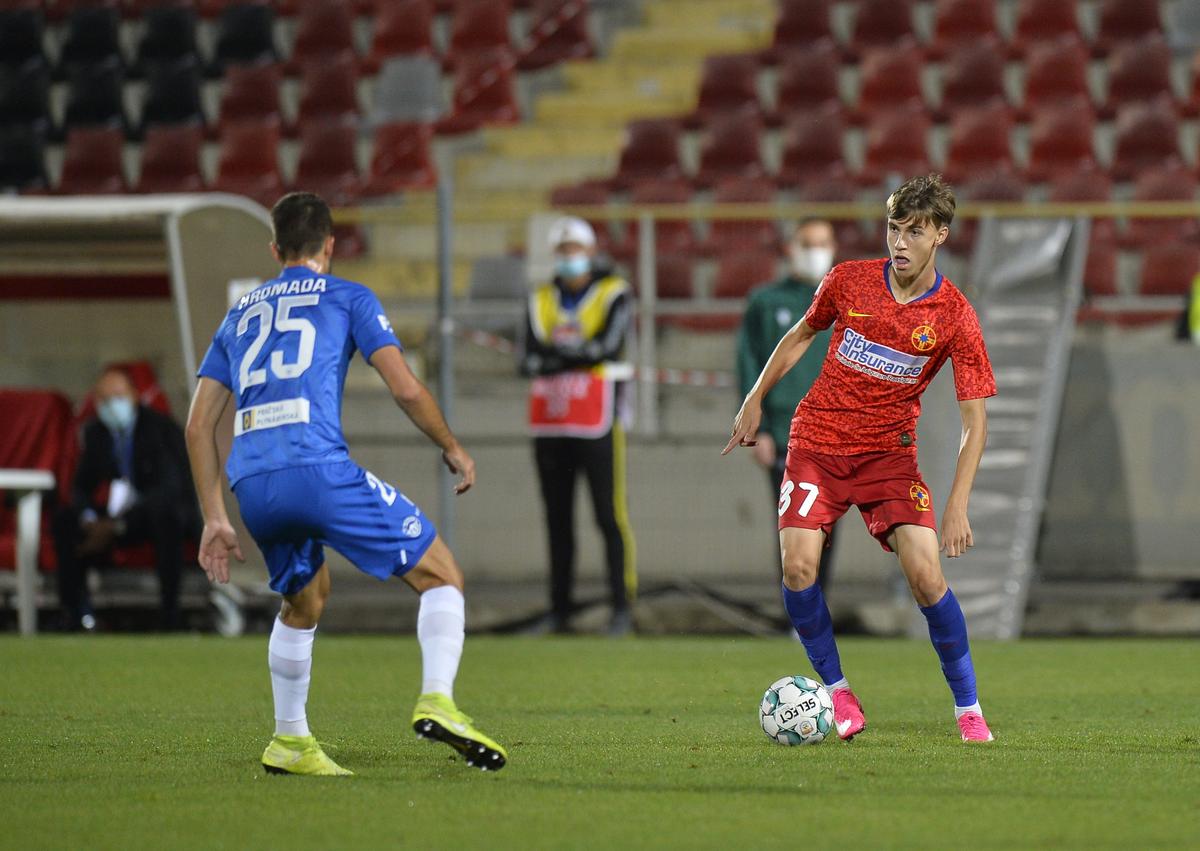 FCSB. Gigi Becali le-a transmis impresarilor: ce se întâmplă cu Man și Coman după eliminarea din Europa League