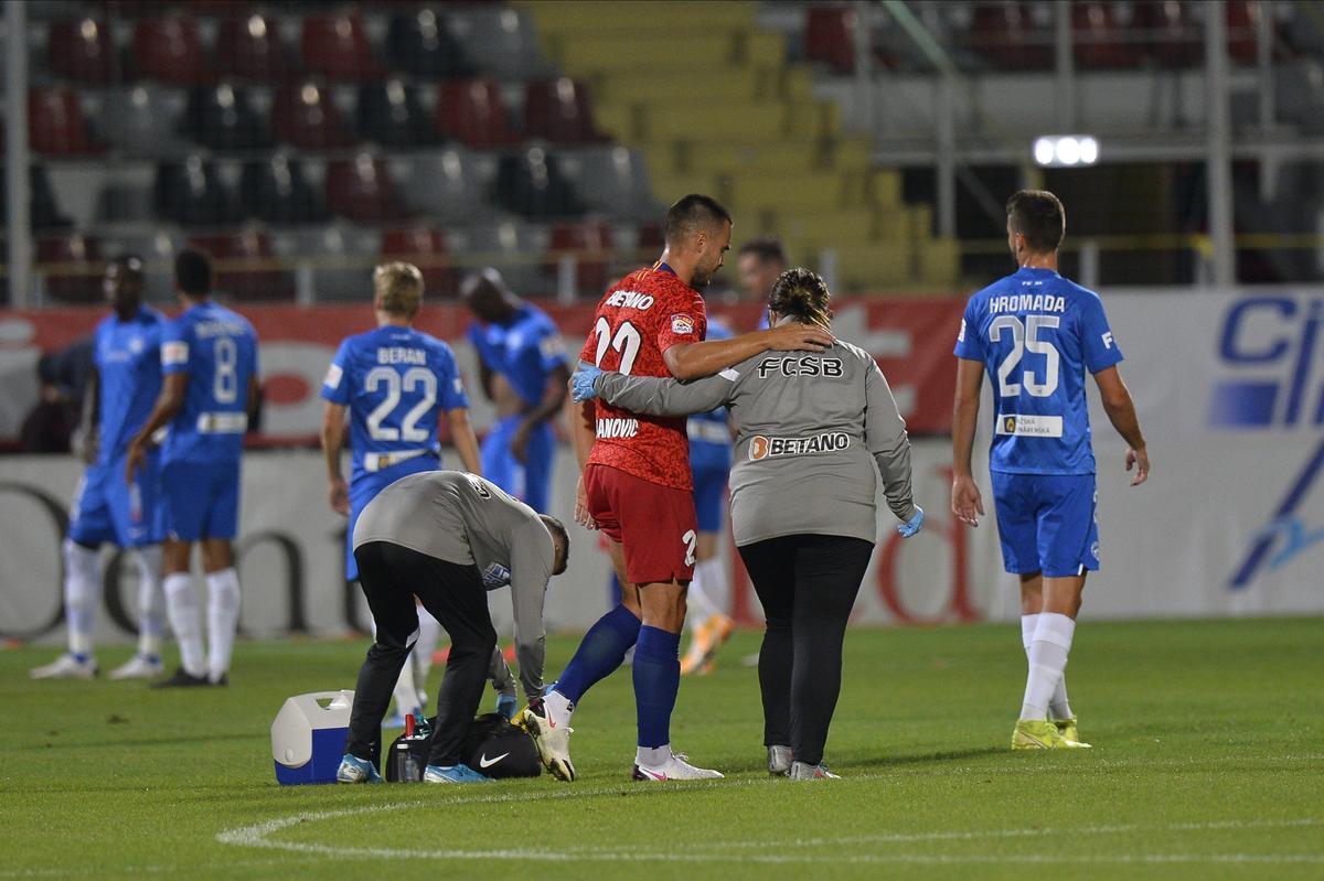 Împins de Gigi Becali pe ușa din dos, un fotbalist de la FCSB e ademenit în străinătate cu un salariu consistent