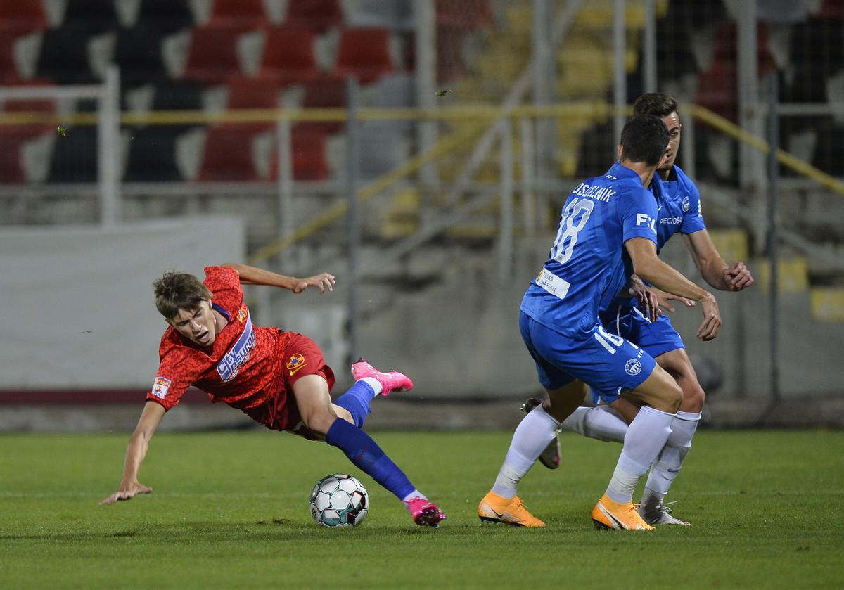 FCSB. Gigi Becali le-a transmis impresarilor: ce se întâmplă cu Man și Coman după eliminarea din Europa League