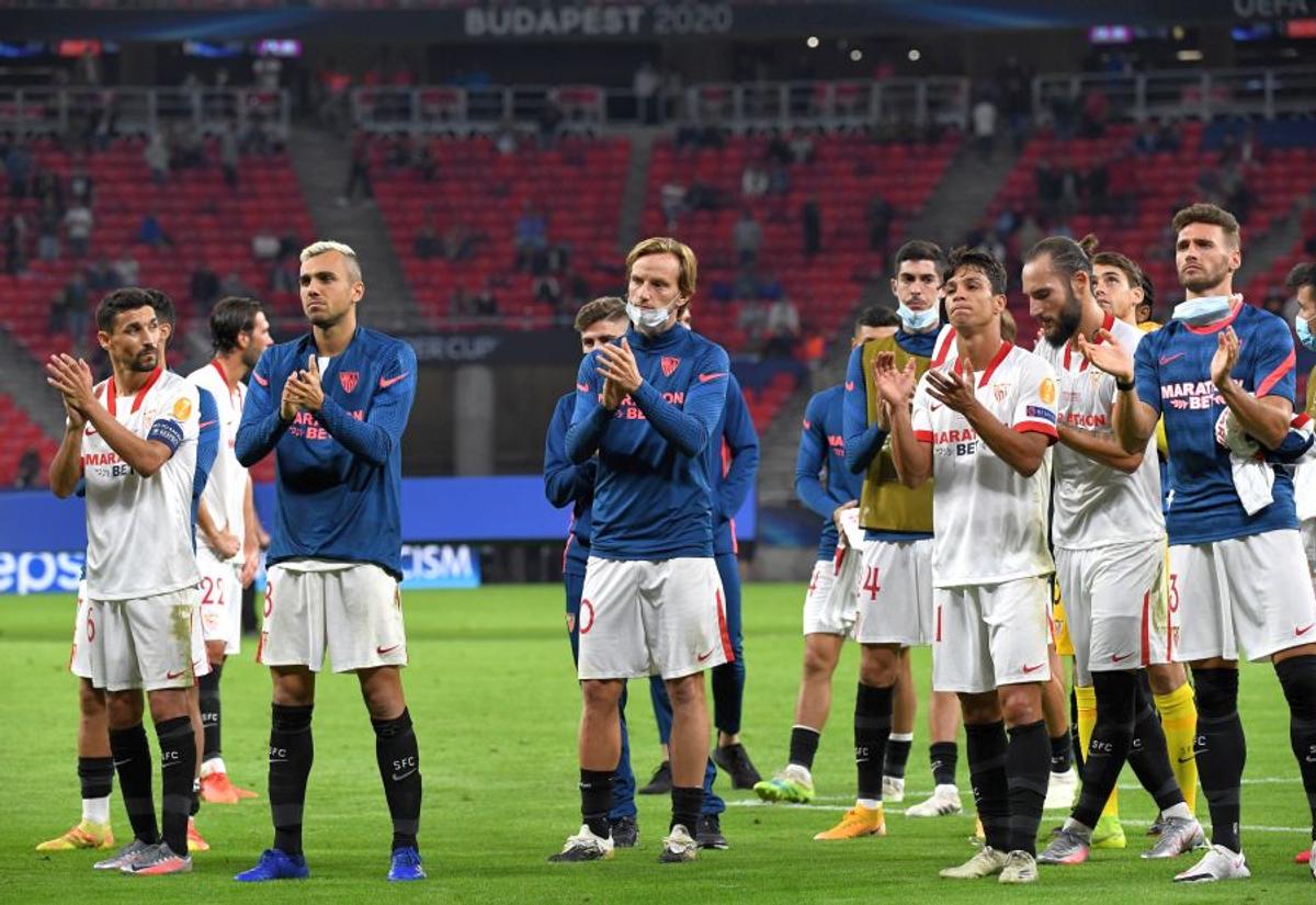 BAYERN - SEVILLA 2-1. Domnul Supercupă: „A luat trofeul și pleacă!” » De cine se desparte Bayern Munchen după victoria cu Sevilla