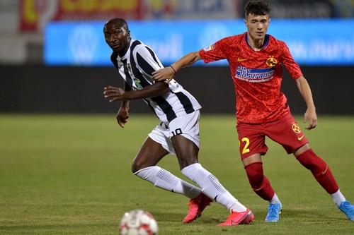 Kehinde Fatai (în stânga) / foto: Arhivă Gazeta Sporturilor