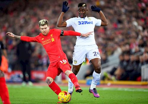Hadi Sacko, într-un duel Leeds - Liverpool