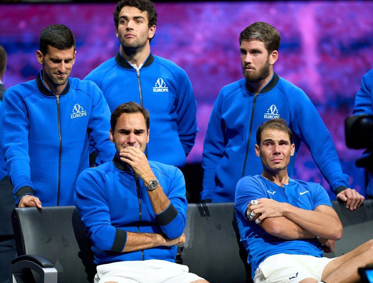 Roger Federer și Rafael Nadal au plâns cot la cot după ultimul meci din cariera elvețianului