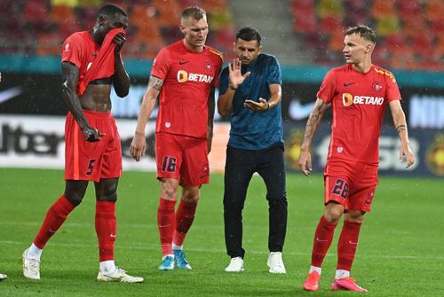 Joyskim Dawa, suspendat, nu va juca în meciul FCSB - FC Argeș
Foto: Imago