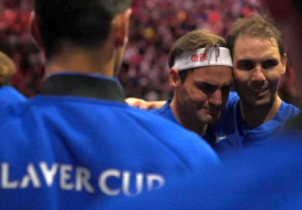 Roger Federer și Rafael Nadal au plâns cot la cot după ultimul meci din cariera elvețianului
