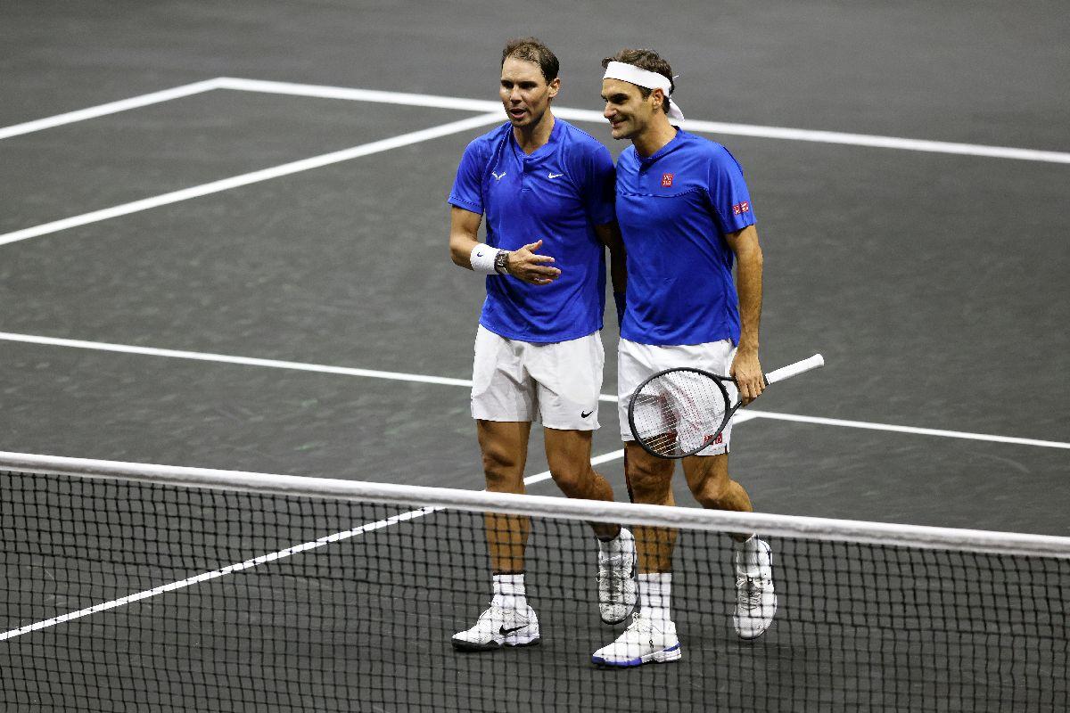 Roger Federer și Rafael Nadal au plâns cot la cot după ultimul meci din cariera elvețianului