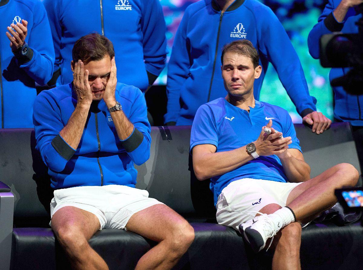 Roger Federer și Rafael Nadal au plâns cot la cot după ultimul meci din cariera elvețianului