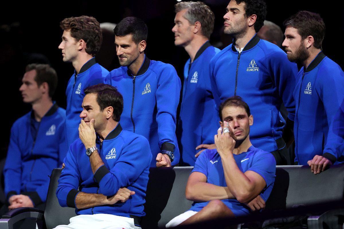 Roger Federer și Rafael Nadal au plâns cot la cot după ultimul meci din cariera elvețianului