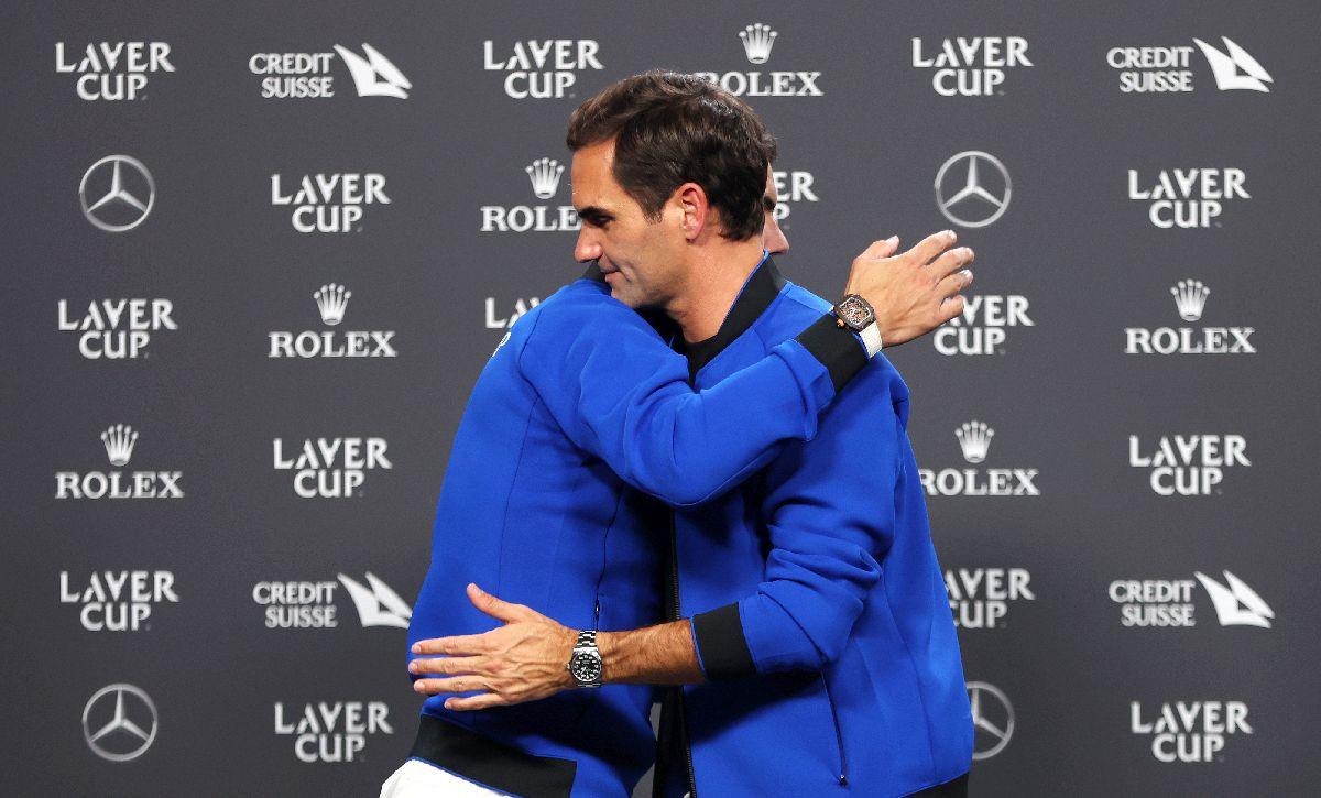 Roger Federer și Rafael Nadal au plâns cot la cot după ultimul meci din cariera elvețianului
