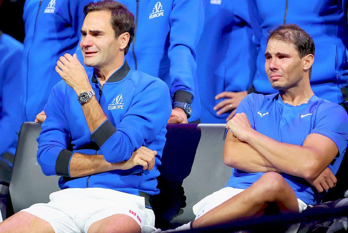 Roger Federer și Rafael Nadal au plâns cot la cot după ultimul meci din cariera elvețianului