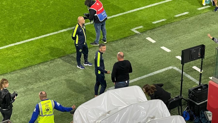 7 detalii remarcate de reporterul GSP la Sepsi - FCSB » Cum a fost tratat singurul moment tensionat din tribune + cu cine s-a întreținut MM