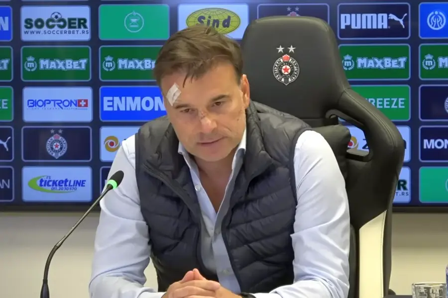 Aleksandar Stanojevic Scene ireale la derby-ul Serbiei! Antrenorul lui Partizan a fost rănit de ultrași, după umilința cu Steaua Roșie » A venit la conferință bandajat, a plâns și și-a dat demisia: „Cui m-am vândut eu?!”