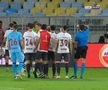 Scene înfiorătoare: bătaie generală în stadion! Suporteri căzuți, sufocați de gazele lacrimogene